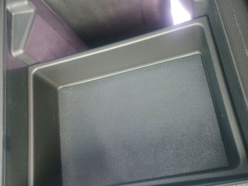 Used 2023 Chevrolet Traverse RS w/ LPO, Floor Liner Package image 32