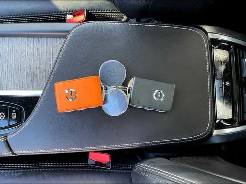 Used 2023 Volvo XC90 B6 Ultimate image 14