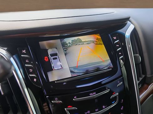 Used 2016 Cadillac Escalade Premium AWD/4WD image 17