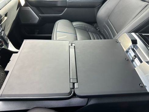 New 2025 Ford F150 Platinum w/ Equipment Group 702A High image 97