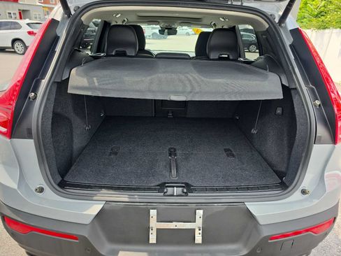 Used 2024 Volvo XC40 B5 Plus w/ Climate Package AWD/4WD image 10