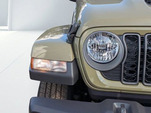 New 2026 Jeep Gladiator Sport AWD/4WD image 8