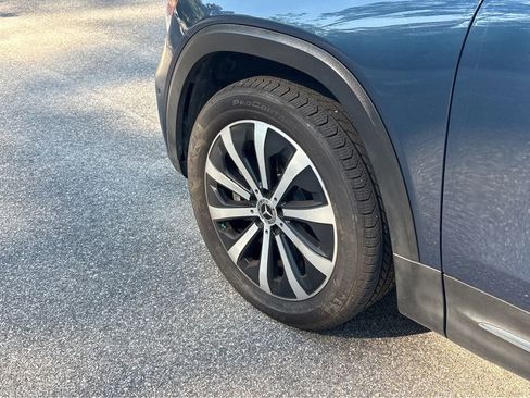 Used 2021 Mercedes-Benz GLB 250 4MATIC image 18