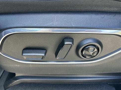 Used 2024 Jeep Wagoneer Series II w/ Flexible Seating Group image 26