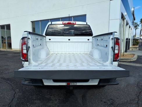 Used 2021 GMC Canyon Elevation w/ Driver Alert Package image 10