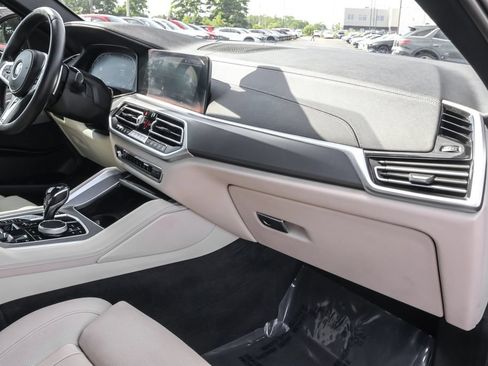 Used 2022 BMW X6 xDrive40i w/ M Sport Package AWD/4WD image 42