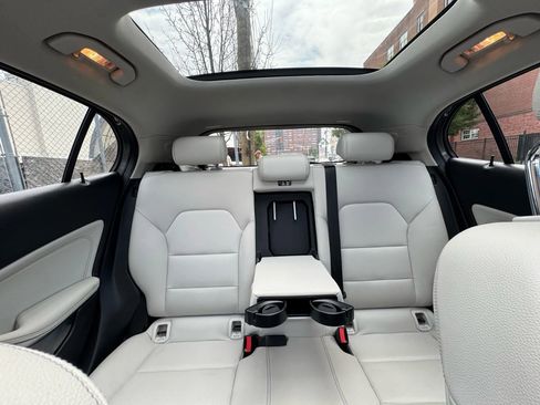 Used 2015 Mercedes-Benz GLA 250 4MATIC image 42