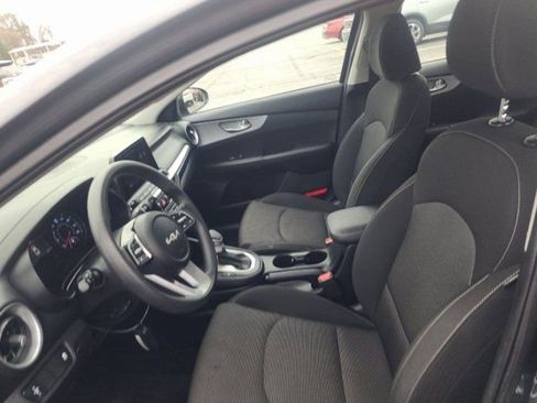 Used 2024 Kia Forte LX image 4