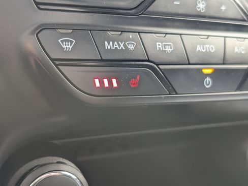 Used 2021 Ford Ranger Lariat w/ Tremor Off-Road Package image 4