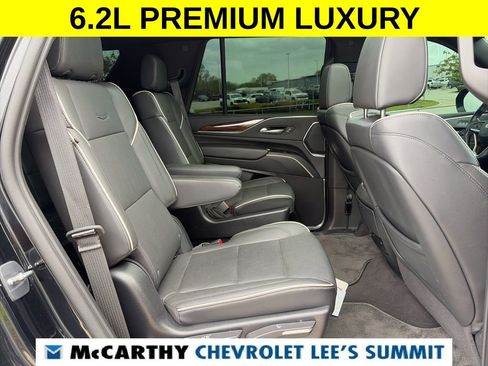 Used 2023 Cadillac Escalade Premium Luxury w/ LPO, Illumination Package AWD/4WD image 39