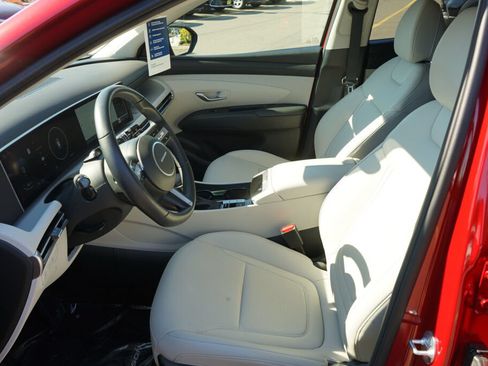 Used 2025 Hyundai Tucson SEL AWD/4WD image 18