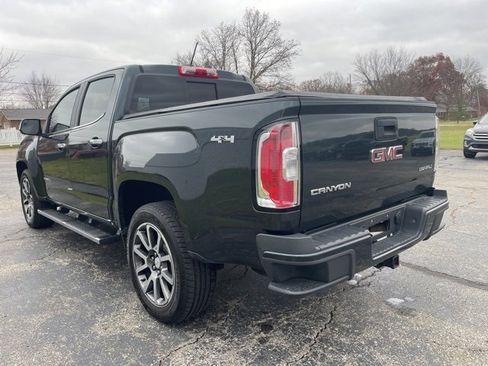Used 2018 GMC Canyon Denali image 2