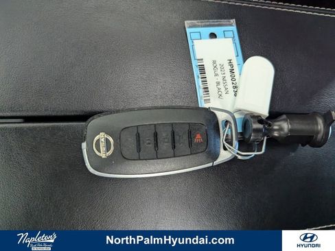 Used 2023 Nissan Rogue SV w/ SV Premium Package image 28