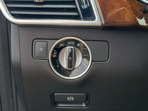 Used 2018 Mercedes-Benz GLS 450 4MATIC image 33