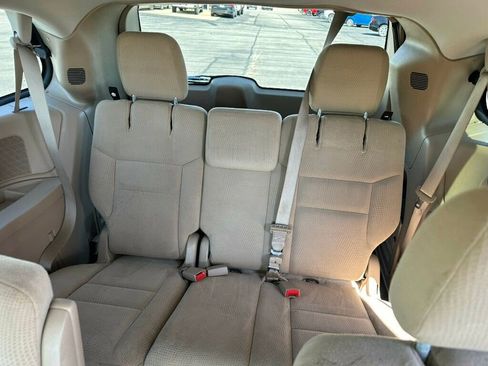 Used 2015 Dodge Grand Caravan SXT FWD image 11