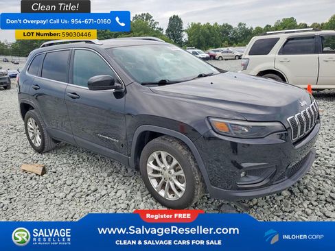 Used 2019 Jeep Cherokee Latitude w/ Cold Weather Group FWD image 5