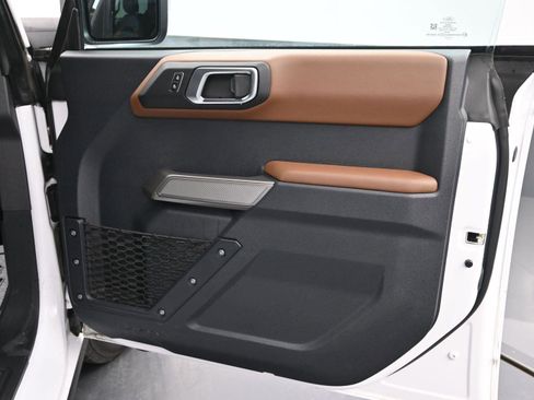 Used 2023 Ford Bronco Outer Banks image 8