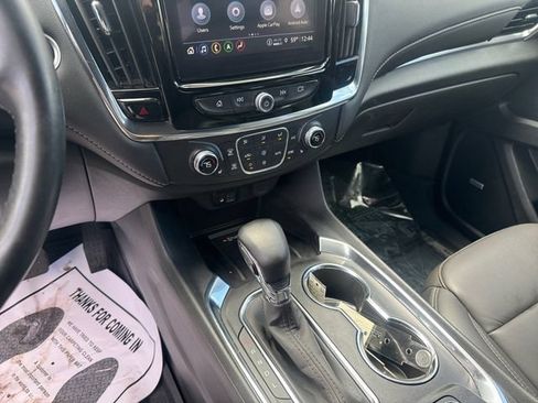 Used 2023 Chevrolet Traverse LT w/ LT Premium Package AWD/4WD image 15