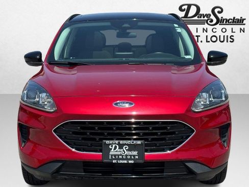 Used 2022 Ford Escape SE w/ SE Sport Appearance Package FWD image 8