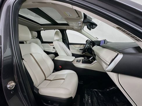 Certified 2024 MAZDA CX-90 Plug-In Hybrid w/ Premium Plus AWD/4WD image 31