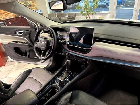 Used 2022 Jeep Compass Limited w/ Sun and Sound Group AWD/4WD image 27