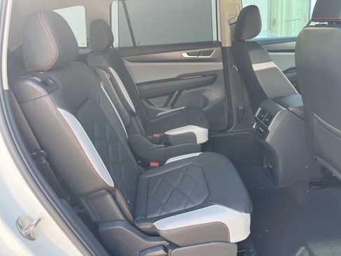 New 2026 Volkswagen Atlas Peak Edition AWD/4WD image 31