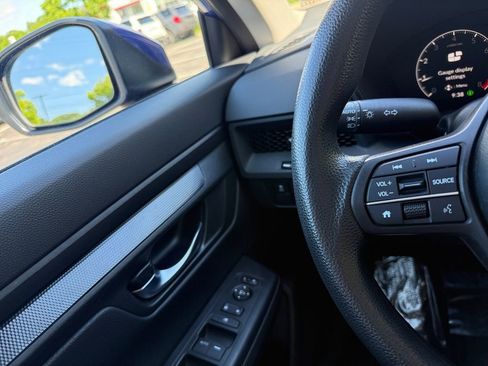 Used 2023 Honda CR-V LX image 29