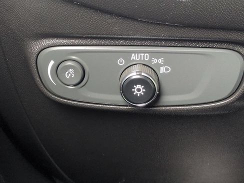 Used 2020 Chevrolet Equinox LT AWD/4WD image 22