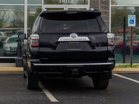 Used 2020 Toyota 4Runner SR5 image 7