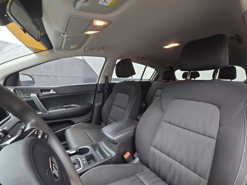 Used 2020 Kia Sportage LX FWD image 19