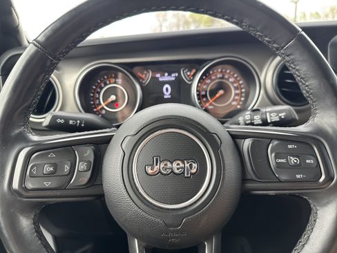 Used 2022 Jeep Wrangler Unlimited Sport image 10
