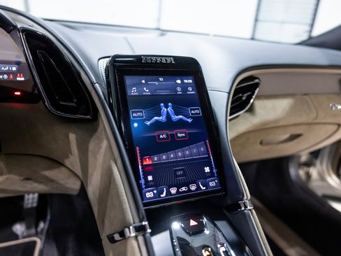 Used 2024 Ferrari Roma image 42