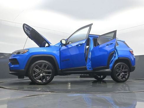 New 2026 Jeep Compass Latitude w/ Sun and Sound Group image 57