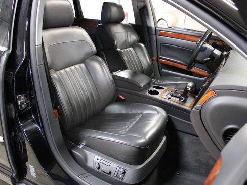 Used 2004 Volkswagen Phaeton V8 AWD/4WD image 23