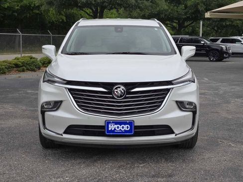 Certified 2023 Buick Enclave Essence FWD image 2