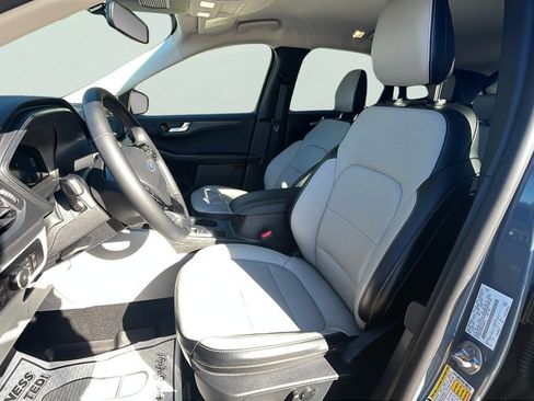 Used 2025 Ford Escape Platinum image 15