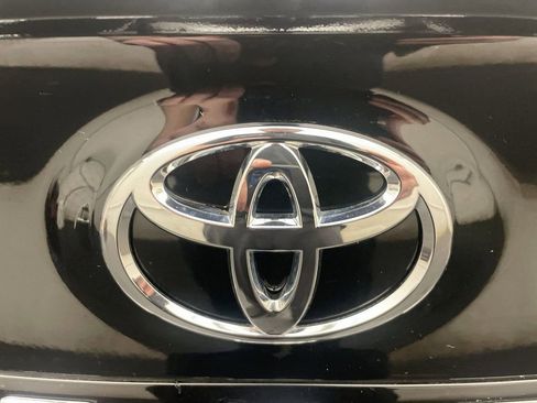 Used 2022 Toyota Camry SE w/ Convenience Package image 24