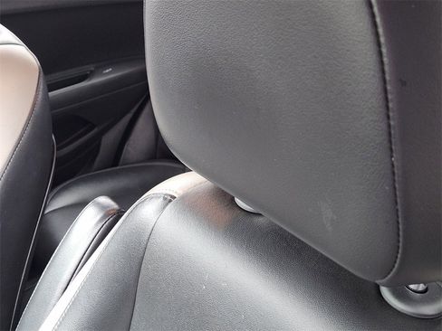 Used 2019 Chevrolet Trax Premier w/ Midnight Edition image 17