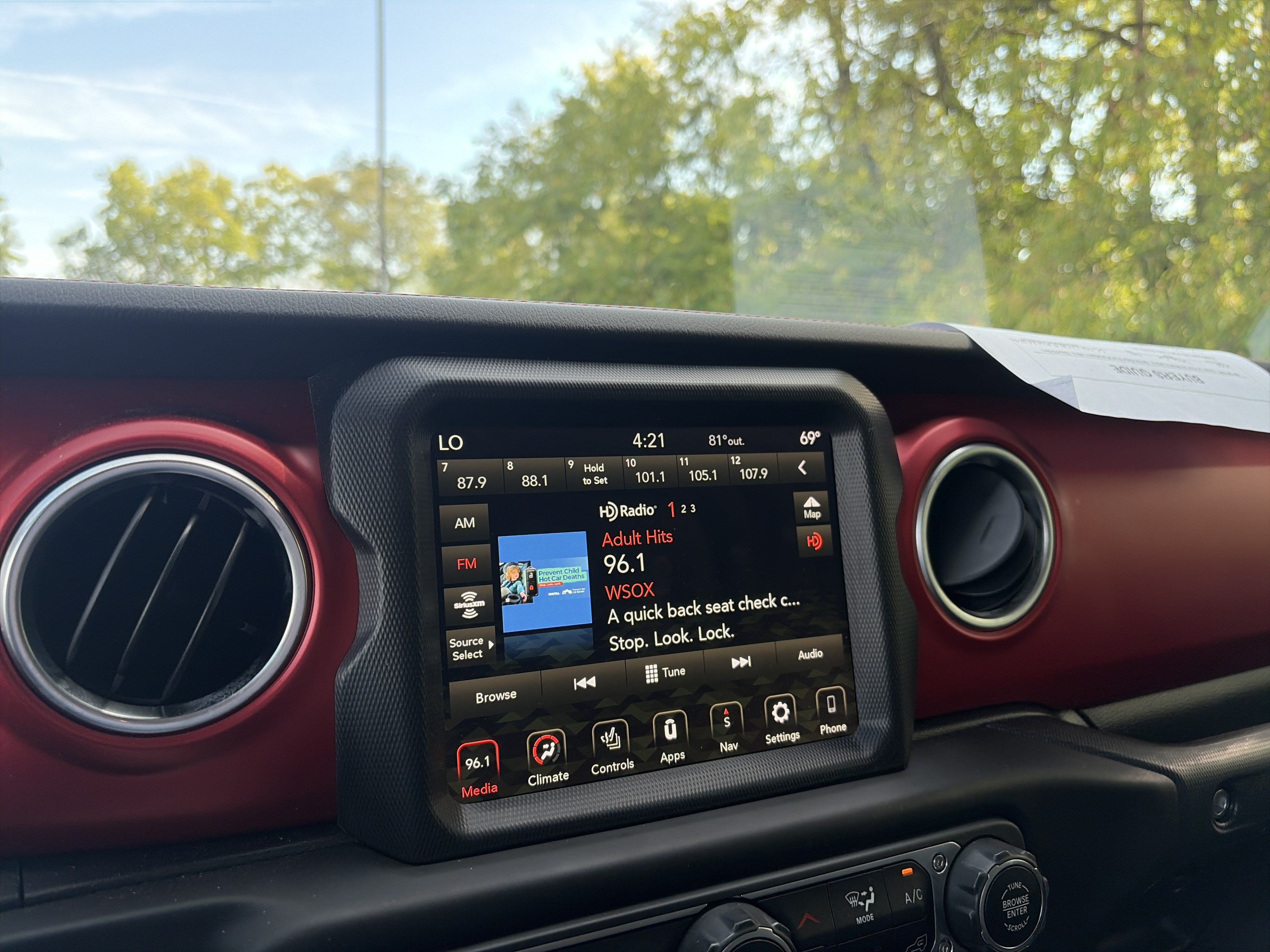 Used 2021 Jeep Wrangler Rubicon AWD/4WD image 31