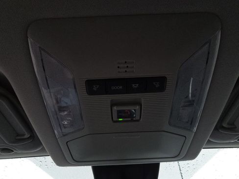 Used 2025 Toyota RAV4 XLE image 24