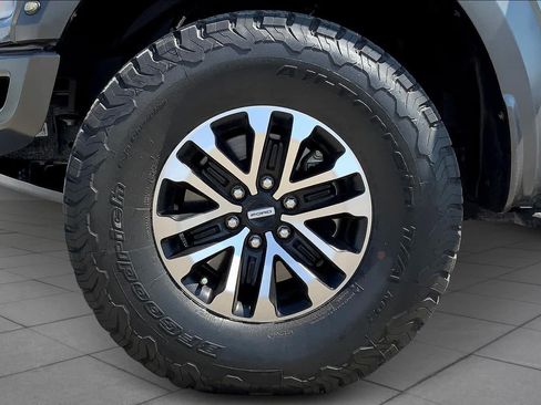 Used 2019 Ford F150 Raptor w/ Equipment Group 802A Luxury AWD/4WD image 11