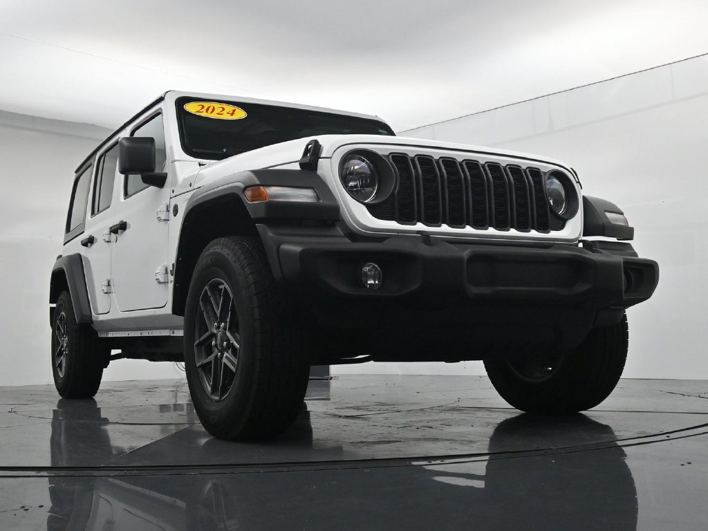 Used 2024 Jeep Wrangler Unlimited Sport AWD/4WD image 33