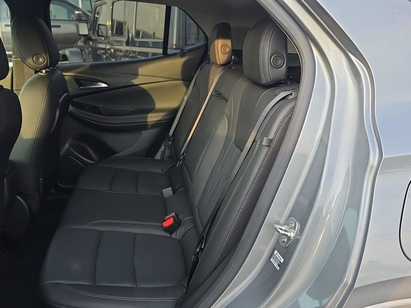 Used 2024 Buick Encore GX Avenir w/ Avenir Convenience Package FWD image 18
