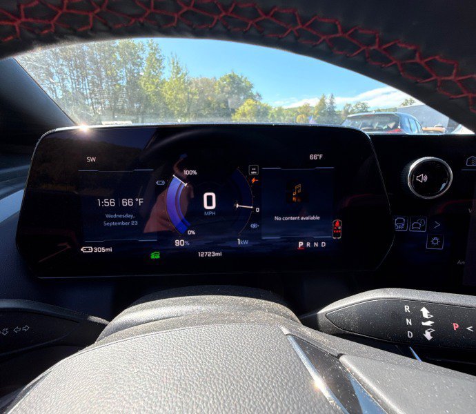 Used 2025 Chevrolet Equinox EV RS AWD/4WD image 10