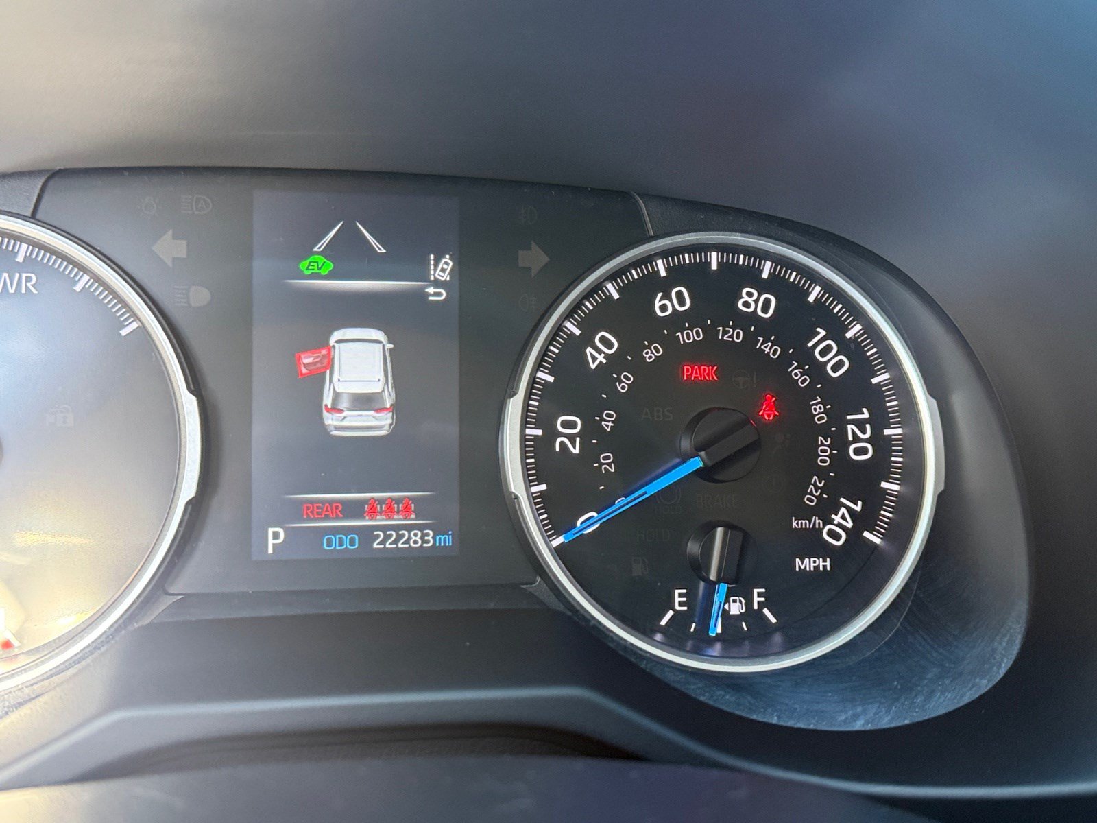 Used 2022 Toyota RAV4 LE AWD/4WD image 11