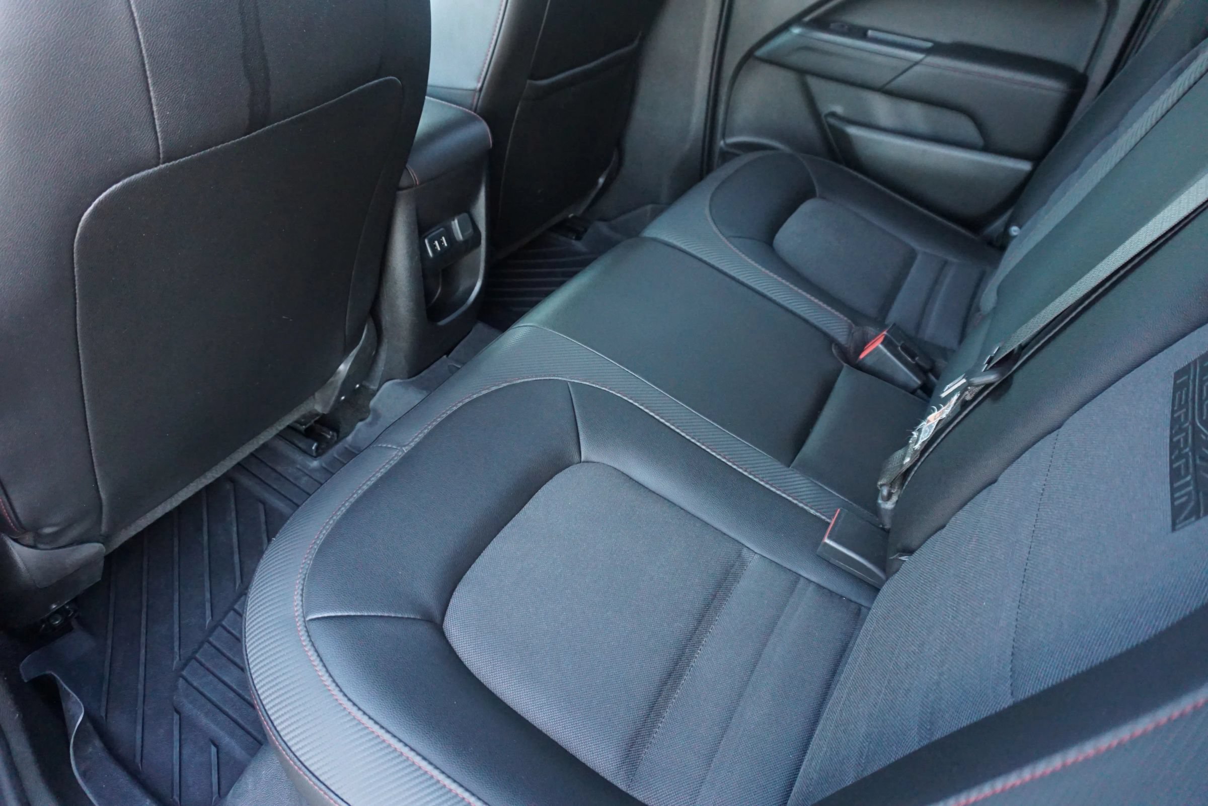 Used 2018 GMC Canyon All Terrain w/ Trailering Package AWD/4WD image 19
