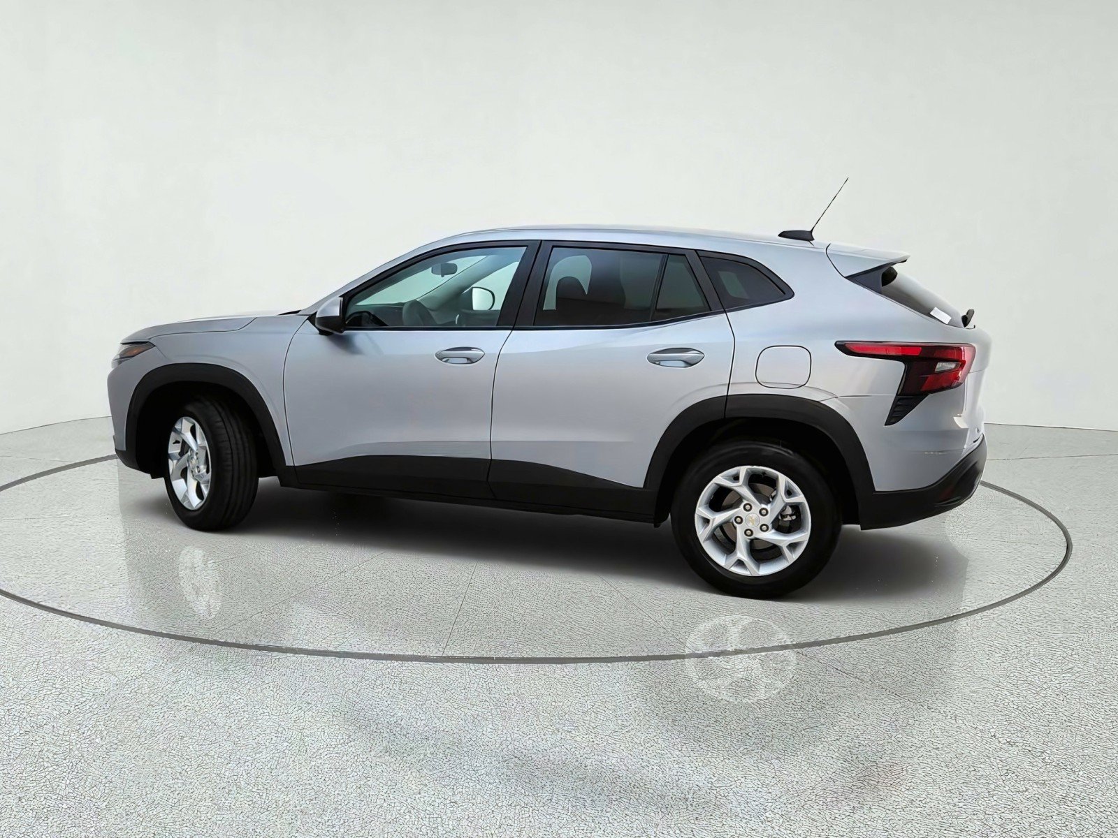 Used 2026 Chevrolet Trax LS w/ LS Convenience Package FWD image 13