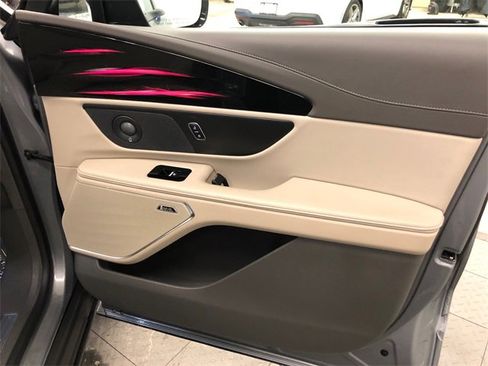 Used 2024 Lincoln Nautilus Premier w/ Equipment Group 102A image 37