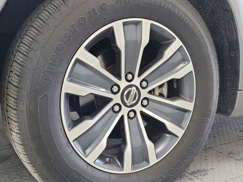 Used 2020 Nissan Armada SL w/ Premium Package image 31