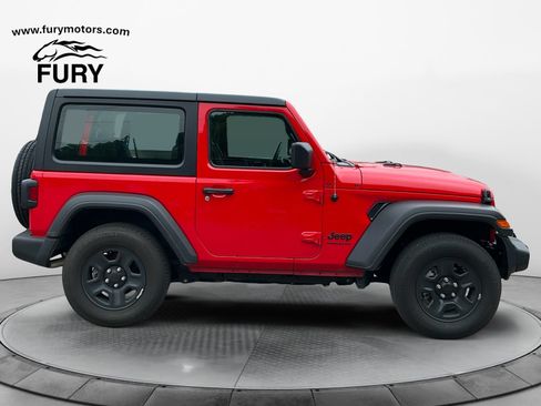 Used 2022 Jeep Wrangler Sport AWD/4WD image 2